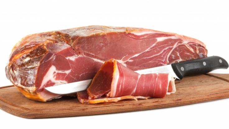 Wegen des Verdachts auf Salmonellen-Kontamination ist Kernschinken der Marke Aoste zurückgerufen worden (Symbolbild).