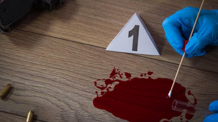 Bei einem erweiterten Selbstmord in Paderborn sind ein 90 Jahre alter Mann und seine 63-jährige Tochter getötet worden (Symbolbild).