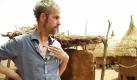 Bereits gezeichnet von seiner Krankheit: Christoph Schlingensief bei seinem Projekt Operndorf Afrika in Burkina Faso. Foto: dpa