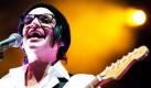 Der englische Sänger Brian Molko begeistert mit seiner Band Placebo auf dem Rock Oz Arenes Festival im schweizerischen Avenches. Mit dabei sind bis morgen auch Monster Magnet, Status Quo und Goldfrapp.  Foto: ap