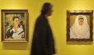 Im Martin-Gropius-Bau in Berlin hat die Ausstellung Frida Kahlo - Retrospektive eröffnet. Das Foto zeigt die GemäldeSelbstbildnis mit Affen aus dem Jahr 1943 (links) und Selbstbildnis als Tehuana oder Diego in meinen Gedanken aus dem Jahr 1943. Die Retrospektive der 1954 im Alter von 47 Jahren gestorbenen Künstlerin aus Mexiko ist bis zum 9. August zu sehen. Foto: ddp