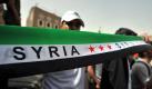 Syrische Protestler im Jemen: Den Gräueltaten in Syrien stehen die UN-Blauhelme hilflose gegenüber. Foto: Yahya Arhab Foto: dpa