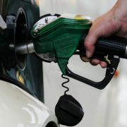 Verwirrung an der Tankstelle (Foto)