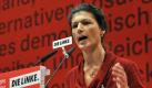 Sahra Wagenknecht ist das vermutlich bekannteste weibliche Gesicht der Linken. Seit sie mit Oskar Lafontaine liiert ist, steht die stellvertretende Vorsitzende noch mehr im Fokus der Öffentlichkeit. Viele hätten sie gerne an der Spitze der Linkspartei gesehen, doch Wagenknecht verzichtete auf eine Kandidatur für den Parteivorsitz. Foto: dpa