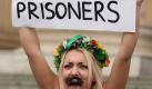 Eine halbnackte Aktivistin der Gruppe «Femen» vor dem KGB-Hauptquartier in der weißrussischen Hauptstadt Minsk. Foto: Tatyana Enkovich Foto: dpa