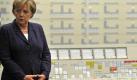 Bundeskanzlerin Angela Merkel (CDU) in der Leitwarte des Atomkraftwerks Lingen. Foto: dpa