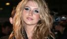 ARCHIV - Die amerikanische Sängerin Kesha (auch Ke$ha) kommt zur Verleihung der NRJ Music Awards am 23.01.2010 in Cannes an. Ihr neues Album «Animal» erscheint am Freitag (05.02.2010). Debütalbum und -single «Tik Tok» thronen seit mehreren Wochen an der Spitze der US-Charts, der Song ist auch in Deutschland spitze. Foto: Bruno Bebert (zu dpa-Korr. 'Popmusik schwenkt auf Gaga-Dance' vom 03.02.2010) +++(c) dpa - Bildfunk+++ Foto: dpa