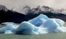 Ein großer Eisblock schwimmt auf dem Argentina-See in Patagonien. Das Meereis in der Arktis ist in diesem Sommer auf einen neues Minimum zusammengeschmolzen. (Archivbild) Foto: dpa