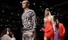 Models parade down the runway during the Versace for H&M fashion show in New York, Tuesday, Nov. 8, 2011.  (AP Photo/Kathy Willens) Foto: dapd