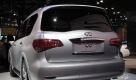 Nur am Heck zeigt sich der neueste Infiniti von seiner harmlosen Seite. Foto: press-inform