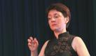 Lydia Kavina (* 1967 in Moskau) ist die führende Virtuosin auf dem Theremin, einem der ersten elektronischen Musikinstrumente. Besonderheit: Das Theremin wird berührungslos gespielt.

Lydia Kavina erhielt bereits im Alter von neun Jahren Unterricht auf dem Theremin bei dessen Erfinder, dem damals schon 80-jährigen Lew Termen, ihrem Großonkel. Sie studierte Komposition am Tschaikowski-Staatskonservatorium in Moskau.

Bisher hat sie weltweit ca. 800 Konzerte gegeben, u. a. mit dem London Symphony Orchestra, dem BBC-Sinfonieorchester und dem Russischen Nationalorchester. Weiterhin spielte sie in zahlreichen Uraufführungen anderer Komponisten: 1992 am Thalia-Theater die Tom Waits-Musicals Alice und Black Rider, 2001 die Oper Bählamms Fest von Olga Neuwirth und Neumeier-Ballett Die kleine Meerjungfrau. (Musik: Lera Auerbach).

Für den Film spielte sie u. a. die Filmmusiken zu The Machinist, Ed Wood und eXistenZ ein.

Neben ihrer weltweiten Konzerttätigkeit hält sie ebenfalls weltweit Workshops, Meisterklassen und Vorträge und hat auch zahlreiche Werke für das Theremin (in verschiedenen Besetzungen) selbst komponiert.

Beschreibung 	Lydia kavina.jpg
English: Photo of thereminist Lydia Kavina playing in Ekaterinburg.
Datum 	

05.12.2005 Foto: Wikipedia/ MegaMatic