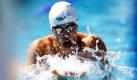 Der Essener Hendrik Feldwehr schwimmt über 100 Meter Brust in Halbfinale der Schwimm-EM in Budapest. Mit 1:01:35 Minuten wurde er Achter und qualifizierte sich gleichzeitig für die 4x100 Meter-Lagenstaffel. Foto: ap