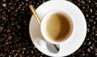 Wer sich in den Nachtschichten mit Koffein durchschlägt, hat schlechte Chancen, schnell einzuschlafen und sich erholsam zu entspannen. Foto: ddp