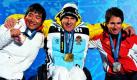 Der Japaner Takeshi Suzuki, der Deutsche Martin Braxenthaler und der Schweizer Christoph Kunz posieren nach der Siegerehrung im kanadischen Whistler für ein Foto. Martin Braxenthaler hat die Goldmedaille im Mono-Ski gewonnen. Foto: ap