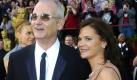 Elf Jahre hält die Ehe von Schauspieler Bill Murray und Jennifer Butler. Und das obwohl er sie über Jahre betrogen haben soll. Außerdem sei er gegenüber ihr handgreiflich geworden und habe ein akutes Drogenproblem, hieß es in der Begründung der Ehefrau für die Scheidung. Diese veranlasst Butler 2008 - gemeinsam mit einer einstweiligen Verfügung, die es Murray untersagt, sich ihr zu nähern. Foto: ddp images