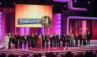 Schauspieler der Lindenstraße um Marie-Luise Marjan (M) stehen am Samstag

(09.10.2010) in Köln bei der Verleihung des Deutschen Fernsehpreises auf der Bühne. Der
Deutsche Fernsehpreis wird bereits zum zwölften Mal verliehen. Foto: Rolf Vennenbernd
dpa/lnw (ACHTUNG: Sperrfrist für die Nennung aller Preisträger ist das Ende der
Ausstrahlung der Sendung in der ARD am Sonntag, 10.10.2010, gegen 24.00 Uhr) +++(c) dpa
- Bildfunk+++
 Foto: dpa