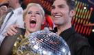 ... denn gemeinsam mit ihrem Profitanzpartner Christian Polanc sicherte sie sich den Titel Dancing Star 2011. Foto: dpa