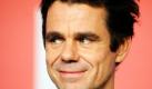 Gerüchte um mit Spannung erwarteten Streifen: Regisseur Tom Tykwer zeigt seinen neuen Film Drei möglicherweise erstmals auf dem Filmfestival in Venedig. Die Tragigkomödie ist Tykwers erster auf Deutsch gedrehter Kinofilm seit zehn Jahren. Beim X-Verleih hieß es, das Dreiecksdrama mit Sophie Rois und Devid Striesow stehe kurz vor der Fertigstellung. Gedreht wurde bis November letzten Jahres in Berlin. Foto: ddp