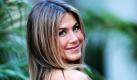 Schauspielerin Jennifer Aniston (41) scheint kein dauerhaftes Glück mit der Liebe zu haben, doch einer Umfrage der Zeitschrift Vogue zufolge ist sie derzeit der begehrteste weibliche Promi-Single in den USA. 27 Prozent der Männer und sogar 32 Prozent der Frauen haben für Aniston abgestimmt, die bis vor fünf Jahren mit ihrem Kollegen Brad Pitt (46) verheiratet war. Auf den nachfolgenden Plätzen landeten die Schauspielerin Halle Berry, Tiger Woods Ex-Frau Elin Nordegren, die 88-jährige Schauspielerin Betty White (Golden Girls) und die New Yorker Sängerin Lady Gaga. Foto: dpa