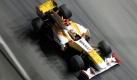 Renault Formula One driver Fernando Alonso of Spain in action during the third practice session on the Marina Bay City Circuit in Singapore, Saturday, Sept 26, 2009. Singapore will host the season's 14th Formula One Grand Prix on Sunday Sept. 27. (AP Photo/Maye-E Wong) Foto: ap