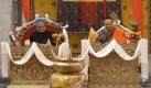 Der indische Premierminister Manmohan Singh (links) und sein Amtkollege aus Bhutan, Jigme Y. Thinley, haben eine engere Zusammenarbeit der beiden Länder beschlossen. So werden zwei Wasserkraftwerke in Thimphu (Bhutan) gemeinsam gebaut. Insgesamt wollen die Spitzenpolitiker aus dem Süden Asiens nach dem Gipfeltreffen in Bhutan 300 Millionen Dollar investieren, um die Armut zu bekämpfen und die Umwelt in der Region besser zu schützen. 


 Foto: ap