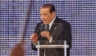 März 2008: Berlusconi spricht beim dritten Gründungskongress der Mitte-rechts Partei Popolo della Liberta in Rom. Die Forza Italia geht in der neuen Partei auf, Berlusconi wird per Akklamation zum Vorsitzenden gekürt. Als Liste sichert sich die Koalition bei den Parlamentswahlen im April 2008 die deutliche Mehrheit. Foto: dpa
