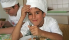 Und noch einen Vorteil hat das Kochen mit Induktion: Niemand verbrennt sich mehr die Hand an der heißen Herdplatte. Foto: BLE