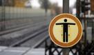 Pro Jahr bringen sich in Deutschland etwa 10.000 Menschen um. Die Suizidrate liegt bei 1:20.000. In Deutschland sterben also weitaus mehr Menschen durch den Freitod als im Straßenverkehr. Foto: dapd
