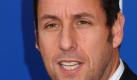 Kennen Sie die hohe aufgeregte Stimme, mit der sich Adam Sandler als liebenswerter Trottel durch Filme wie Meine erfundene Frau, Bedtime Stories oder Kindsköpfe spielt? Foto: ddp images