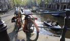 Naja, es war nicht wirklich das Amsterdam in den Niederlanden, was da im März 2007 bei Ebay für 50.000 Dollar versteigert wurde. Es war nur das «Amsterdam» in der Cyberwelt «Second Life». Foto: dapd