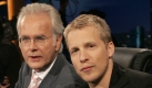 ARCHIV - Die Moderatoren Harald Schmidt (l) und Oliver Pocher im WDR-Studio in Köln (Archivfoto vom 12.09.2007). Schmidt und Pocher gehen bei der ARD ins zweite Jahr: Der Vertrag für die Sendung 'Schmidt & Pocher' sei um eine TV-Saison bis zum 31. Mai 2009 verlängert worden, teilte die ARD nach der Intendantensitzung in Berlin am Dienstag (19.02.2008) mit. Foto: Jörg Carstensen dpa/lnw (zu dpa 0498 vom 19.02.2008) +++(c) dpa - Bildfunk+++ Foto: dpa