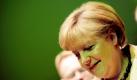 Bundeskanzlerin Angela Merkel (CDU) nimmt an der Jahreskonferenz des Rates für Nachhaltige Entwicklung (RNE) im Tempodrom in Berlin teil. Der Rat wurde im April 2001 von der Bundesregierung berufen. In diesem Jahr wird über die Frage diskutiert, was Nachhaltigkeit eigentlich genau bedeutet. Foto: dpa