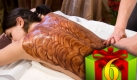 Hot Chocolate Massage heit der neue Trend fr Schokoholics, bei dem man buchstblich dahin schmilzt. Die Kakaobutter macht die Haut zart und geschmeidig, der Duft der flssigen Schokolade sorgt fr se Trume. Dieses Geschenk ist nicht nur fr Nachkatzen ein absolutes Wohlfhlerlebnis. Foto: news.de