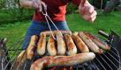 Die Grillsaison ist damit eingeläutet. Foto: dpa