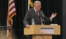 House Majority Leader Steny Hoyer responds to a question during a health care town hall meeting at North Point High School in Waldorf, Maryland USA 01 September 2009. As US President Barack Obama?s poll numbers sink on the issue, two-thirds of Americans remain confused about the health reform proposals on the table.
 Foto: dpa