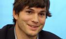 US actor Ashton Kutcher speaks to the media in Moscow, Russia, 18 February 2010. Kutcher is visiting the country with a delegation, which includes leaders of EBay, Twitter, Cisco Systems, Howcast, EDventure, Social Gaming Network, Mozilla, from 17 to 23 February to meet with representatives of the Russian government, universities, private companies, and NGOs. They will discuss how social media and other innovative technologies can be used to strengthen and broaden ties between the US and Russia, and how these technologies can be used to develop knowledge-based societies and economies in both contries. The visit is part of the dialogue launched by the Bilateral Presidential Commission created by US President Barack Obama and Russian President Dmitry Medvedev in July 2009. EPA/SERGEI ILNITSKY +++(c) dpa - Bildfunk+++  Foto: dpa