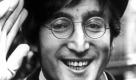John Lennons Ableben verhalf seinem erst kurz vor dem Attentat veröffentlichten Album Double Fantasy an die Spitze der amerikanischen Charts, wo es sich acht Wochen hielt. Hektisch wurden allesamt erfolgreiche Singles daraus ausgekoppelt. Yoko Ono veröffentlichte den Titel Walking on Thin Ice, der während der Sessions zum Album enstand. Lennons Lied Imagine erreichte erst posthum Hit-Status. Foto: dpa
