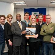 Stars lesen für Haiti (Foto)