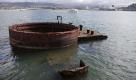 Ebenfalls ein Kriegsdenkmal ist die Stelle, an der die «USS Arizona» sank. Beim Angriff der Japaner auf Pearl Harbor ging das Schlachtschiff in acht Minuten unter, 1777 Menschen kamen alleine dabei ums Leben, mehr als 1000 Opfer konnten nie geborgen werden. 1962 errichtete man über dem Wrack ein weißes Gebäude. Bei Niedrigwasser sind auch noch Überreste des Schiffes zu sehen. Foto: dapd