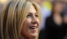 Jennifer Aniston mit 28 Millionen Dollar/19 Millionen Dollar auf Platz zwei: In Liebesdingen erlebt der Ex-Friends-Star ein Auf und Ab, auch wenn es gerade mal gut läuft. Dafür muss sich Aniston in beruflicher Hinsicht keinerlei Sorgen machen, wenn auch zwei Filme im vergangenen Jahr floppten beziehungsweise nur mäßig erfolgreich waren. Die Rede ist von Der Kautions-Cop mit Gerard Butler und Umständlich verliebt mit Jason Bateman. Ein internationaler Kinohit wurde dagegen die Komödie Meine erfundene Frau mit Adam Sandler, der weltweit 212 Millionen Dollar einbrachte. Aniston befindet sich in netter Gesellschaft, den ebenso viel wie sie hat noch eine andere verdient.
 Foto: dapd