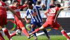 Alle Bemühungen waren vergebens: Herthas Raffael und seinen Offensivkollegen gelang es nicht, gegen den VfB ein Tor zu erzielen. Foto: dpa