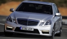 Kann er, wenn er will:Ansonsten ein Cruiser, verwandelt AMG die E-Klasse in ein hungriges Kurvenraubtier mit Rennstrecken-Qualitten. Foto: news.de