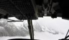 Mit einem Helikopter suchten Rettungskräfte nach den beiden Bergsteigern, die am Montblanc in Not geraten waren. Foto: Marcoz Enrico  Foto: dpa
