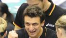 Bundestrainer Guidetti Giovanni (M) glaubt an die Olympia-Qualifikation der DVV-Frauen. Foto: dpa