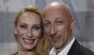 Die Schauspieler Andrea Sawatzki und Oliver Hirschbiegel posieren am Montag (05.09.11) in Hamburg waehrend eines Fototermins anlaesslich der Vorstellung des Fernsehfilms 'Borgia'. Die sechsteilige ZDF-Produktion wird ab dem 17. Oktober ausgestrahlt. (zu dapd-Text)
Foto: Philipp Guelland/dapd Foto: dapd