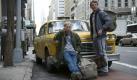Eigentlich wollten die beiden Freunde nach San Francisco. Mit ihrem kleine Budget stecken sie aber in New York fest. Die Lösung: Trampen. Foto: Sony Pictures
