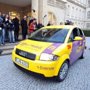 Warten auf den Elektro-Golf (Foto)
