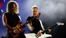 Metallica - hier im Bild James Hetfield (rechts) und Kirk Hammett Stuart - haben am Auftaktabend des Rock in Rio-Festivals die Bühne gerockt. Bei dem siebentägigen Konzertmarathon in Rio de Janeiro werden bis zum 2. Oktober Stars wie Stevie Wonder, Katy Perry, die Red Hot Chili Peppers, Guns N' Roses und Coldplay auftreten. Foto: dapd