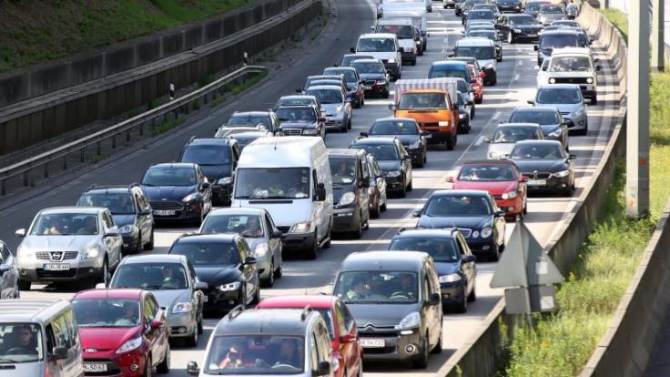 Auch auf der Autobahn 7 ist das Stauriskiko am Wochenende hoch.