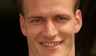 1 Länderspiel: René Schneider blieb nach der Wende zunächst im Osten. Der Schweriner spielte bis 1996 für Hansa Rostock.In dieser Zeit absolvierte er auch sein einziges Länderspiel. Später wechselte er zu Borussia Dortmund, konnte sich aber nicht als Stammspieler etablieren. Foto: dpa